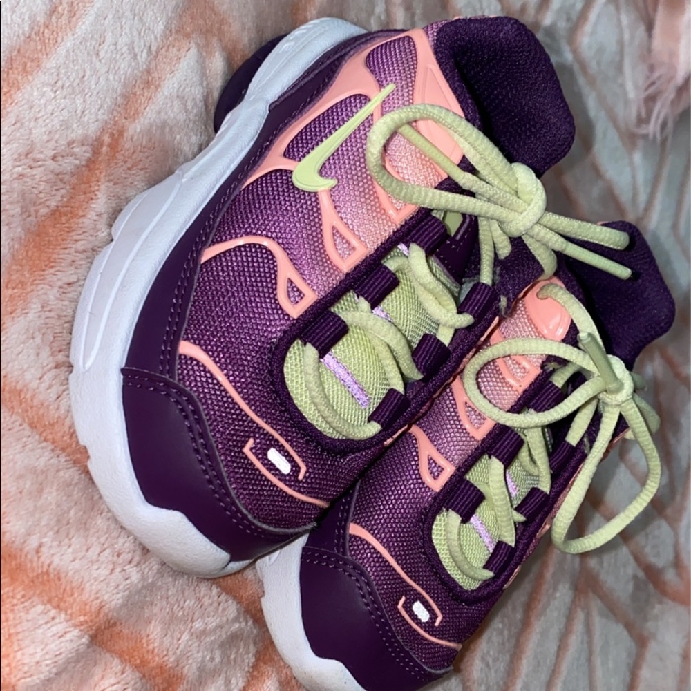 Toddler size 6C Nike vapor max